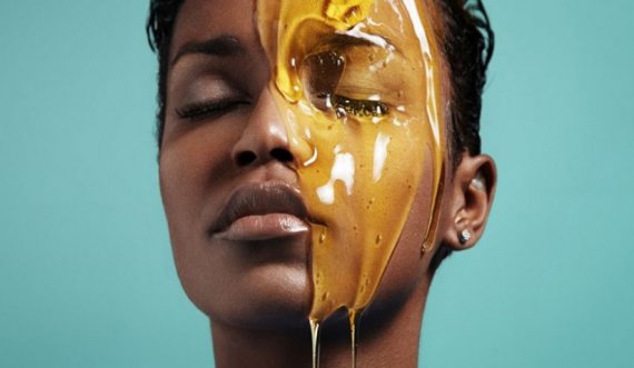 Mënyrat gjeniale të përdorimit të mjaltit në regjimin tuaj të bukurisë