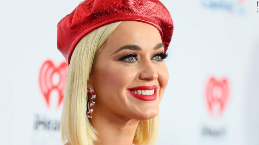 Katy Perry: Të qenët nënë më mësoi dashurinë e pakushtëzuar