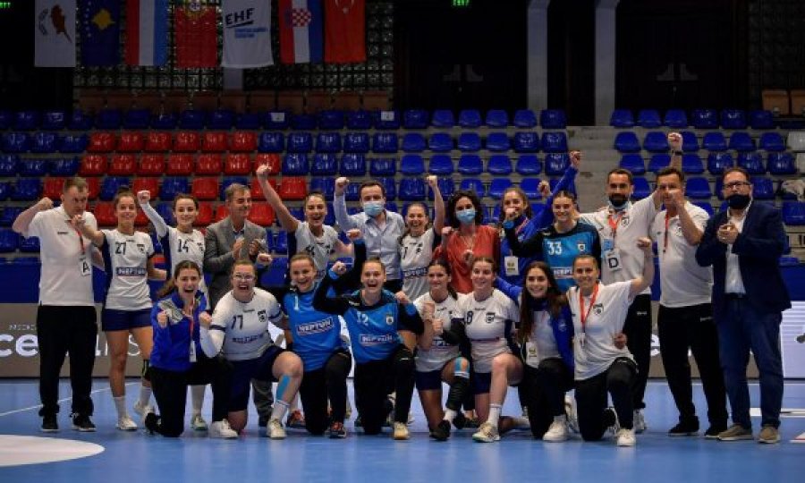 Kurti uron hendbollistet e Kosovës për fitoren e dytë radhazi në kualifikimet për Euro 2022