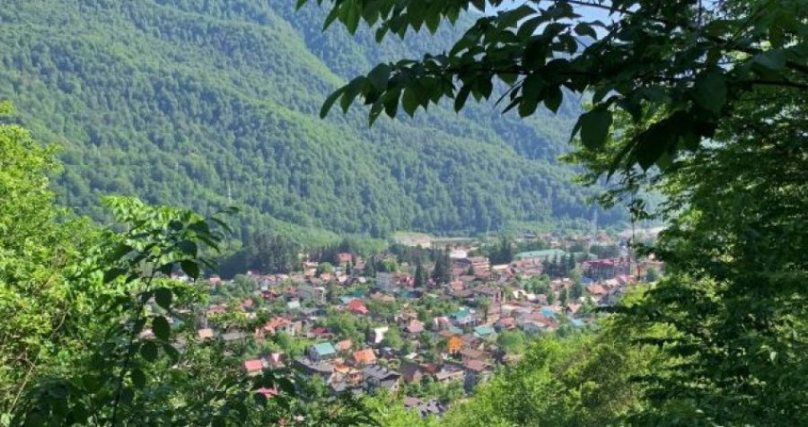 Njihuni me fshatin që ia pa hairin pandemisë së COVID-19