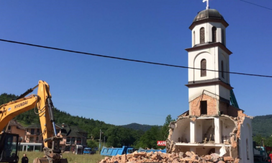 Nis shembja e një kishe në Republika Srpska