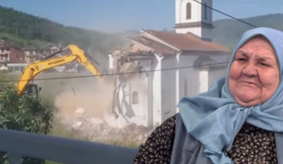 “Sot shijova kafen më të ëmbël në jetë”, flet gruaja në oborrin e së cilës dje u rrëzua kisha ortodokse serbe