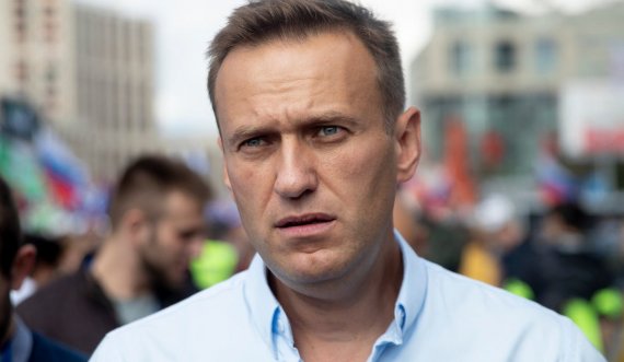 Aleksei Navalny kthehet nga dhoma e spitalit në dhomën e tij të burgut 