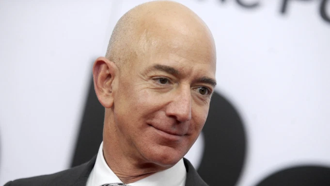  Jeff Bezos konfirmon se do të bëjë fluturim hapësinor me vëllain: E kam ëndërruar që fëmijë 