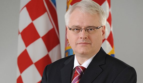  Ish-presidenti kroat: Marrëdhëniet Kosovë-Serbi paraqesin rrezikun më të madh për paqen në Ballkanin Perëndimor 