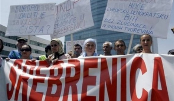 Reagimi i nënave të Srebrenicës pasi Mlladiq u dënua me burgim të përjetshëm