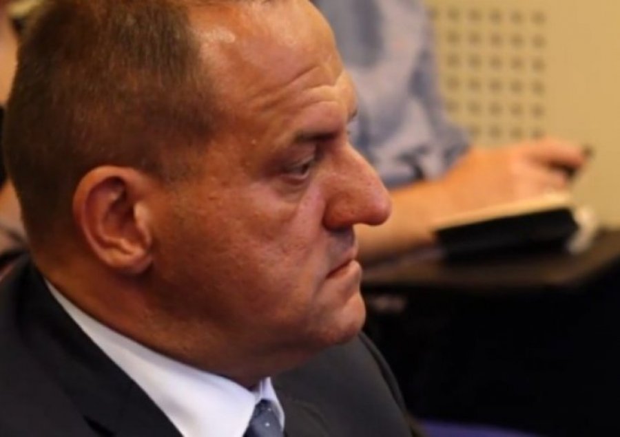 Kuvendi i Kosovës i jep edhe një goditje oligarëve Devolli