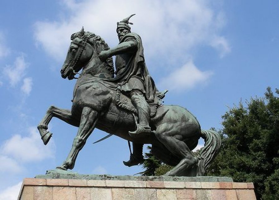 50 fakte që nuk i keni ditur për Skënderbeun