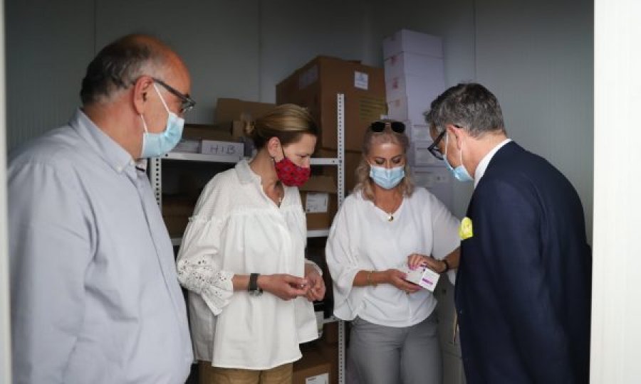 Vitia pret në takim ambasadoren e Kroacisë për të pranuar 10 mijë dozat e vaksinave