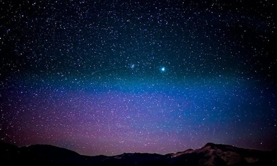  Astronomët zbulojnë një yll 100 herë më të madh se Dielli 