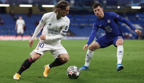  Mount: Kovacic më ndihmoi të marrë fanellën e Modric, është idhulli im 