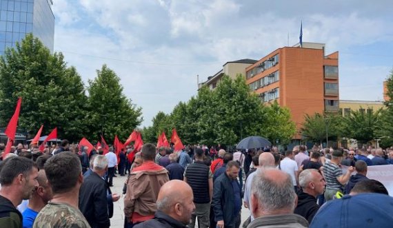  Veteranët e indinjuar në protestë kundër Qeverisë 