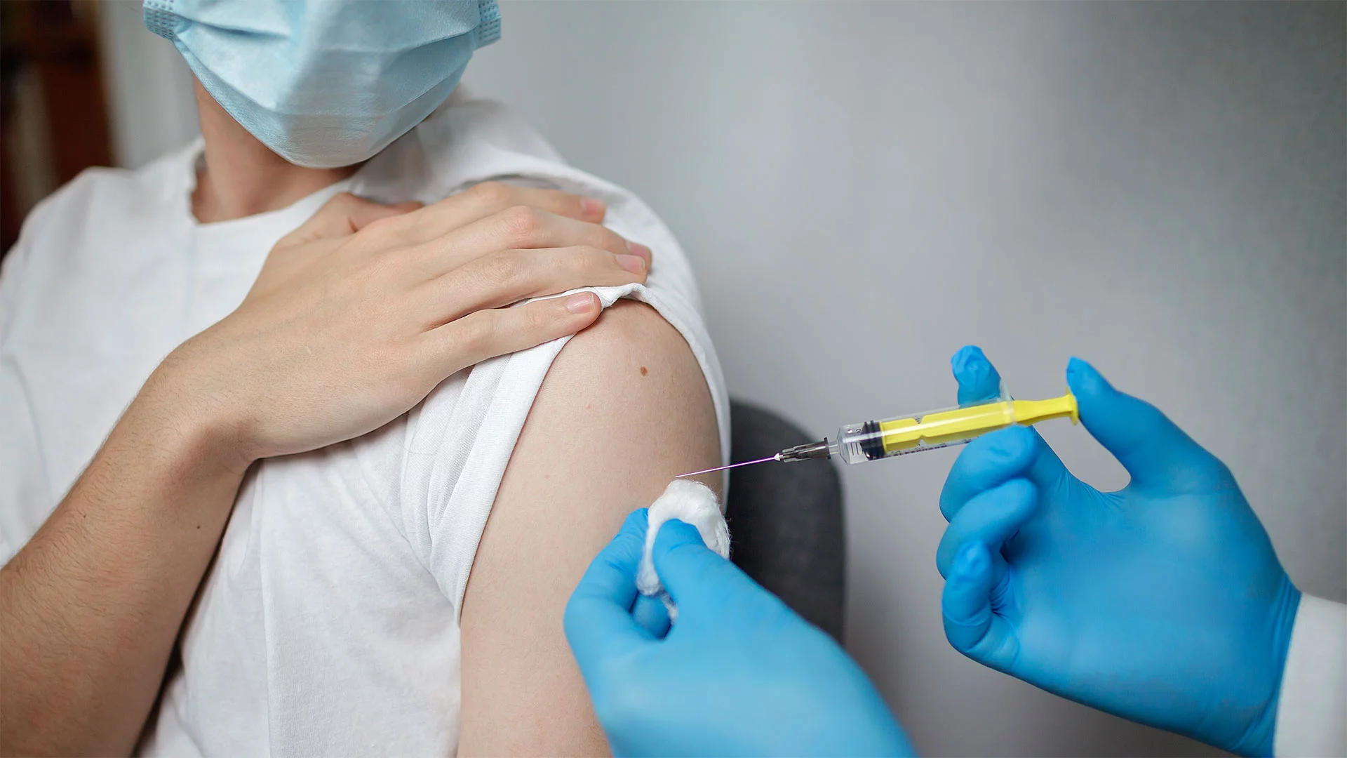  MSH: Më 15 qershor fillon vaksinimi masiv, janë angazhuar 279 ekipe 