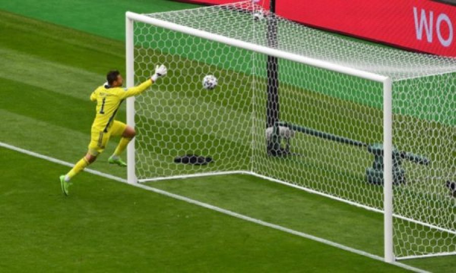 Me golin e shënuar, Schick e thyen rekordin e madh në Kampionatet Evropiane