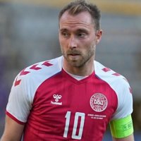 Eriksen lirohet nga spitali, i viziton bashkëlojtarët në stërvitje