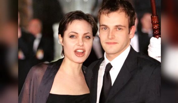 Edhe Angelina Jolie është rikthyer tek ish-bashkëshorti? Ja veprimet e dyshimta të aktores së njohur