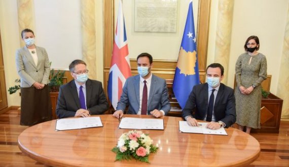  Qeveria nënshkruan memorandum me britanikët për të rekrutuar njerëz me meritë në institucione 
