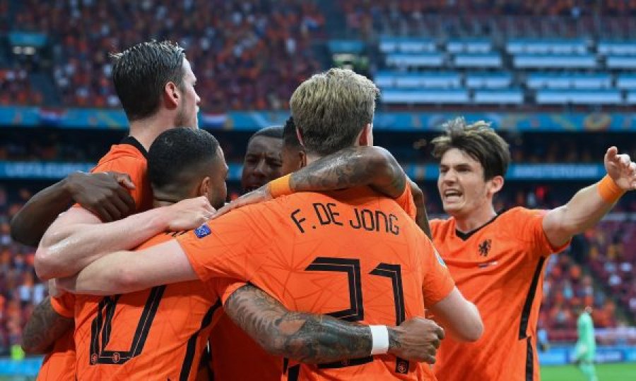 Holanda fiton dhe prenë biletën për në fazën tjetër të “Euro 2020”