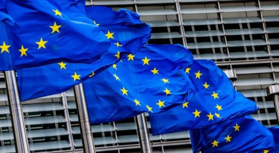BE heq zyrtarisht kufizimet për qytetarët e tri vendeve të Ballkanit