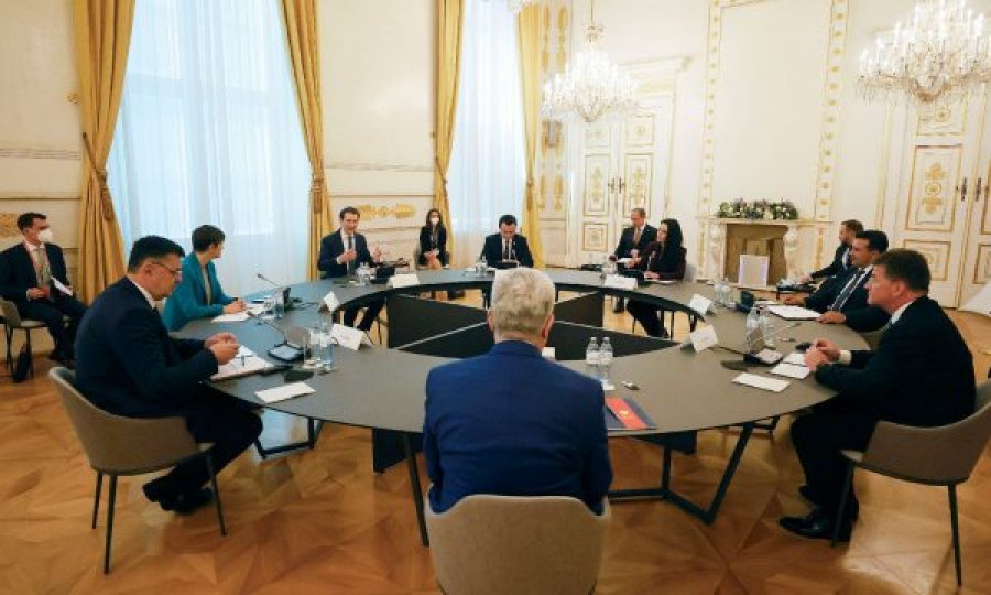  Samiti i Vjenës ku po merr pjesë kryeministri Kurti, dalin fotografitë nga takimi 