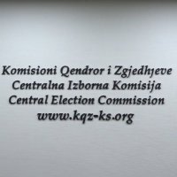 Ish pushtetarët me vota të vjedhura nuk po pajtohen me shkarkimin e Valdete Dakes, paralajmërojnë krizë në KQZ!