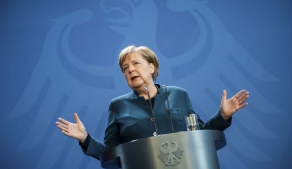 Kancelarja Merkel shprehet kritike për mbushjen e stadiumeve me tifozë për EURO 2020