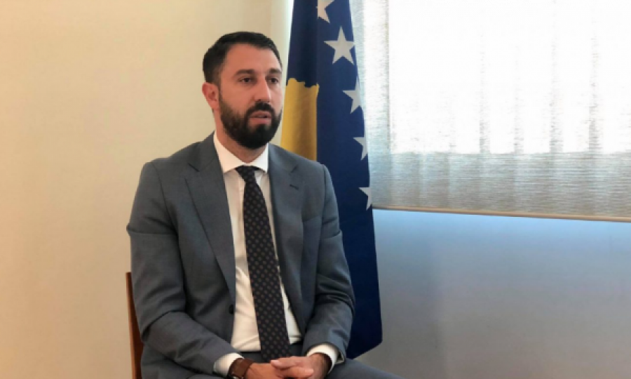 Ministri Krasniqi për asociacionin: S’mund ta shkelim Kushtetutën të kemi institucion një etnik