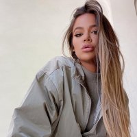 Pas shumë aludimeve dhe akuzave, Khloe Kardashian flet për ndërhyrjet në fytyrë