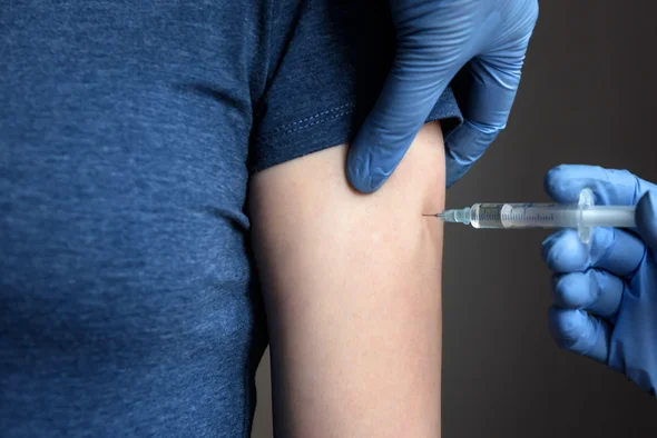  Vaksinimi masiv ka filluar, por në 24 orët e fundit janë vaksinuar vetëm 518 qytetarë 