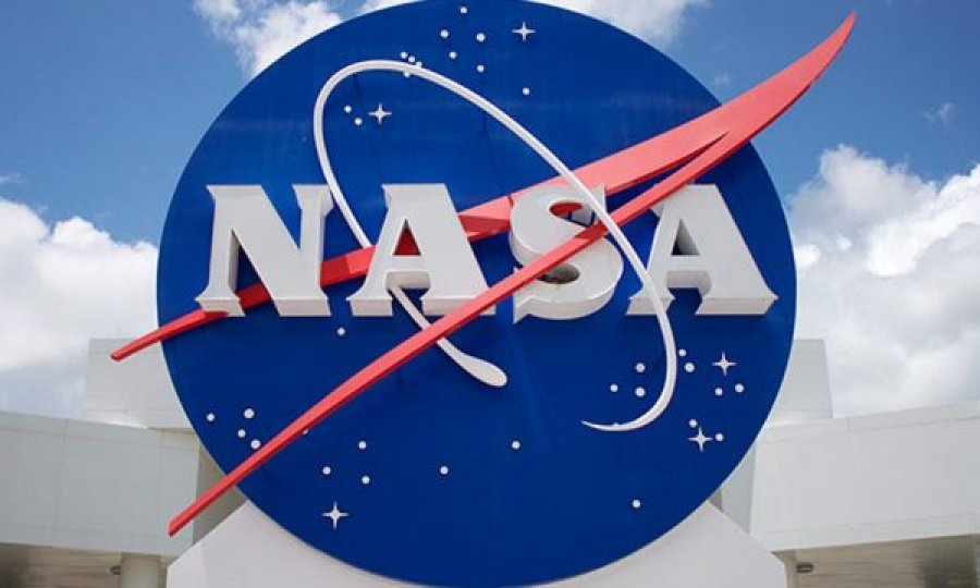 SpaceX shtyn fluturimin për të zëvendësuar astronautët e NASA-s të bllokuar në stacionin hapësinor