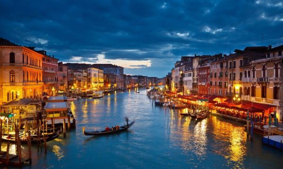 Venecia të vendoset në listën e pasurive në rrezik të UNESCO’s