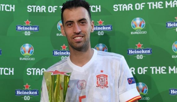 Shpërblehet Sergio Busquets