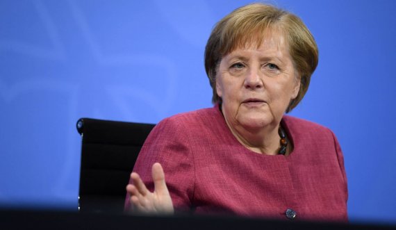 Angela Merkel për dozë të dytë mori një vaksinë tjetër, jo AstraZeneca-n 