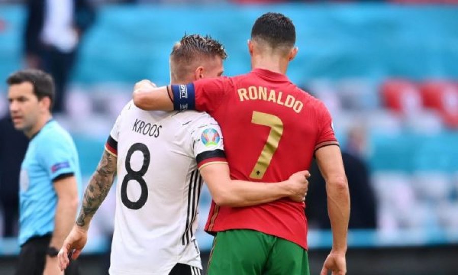 Ronaldo humbet penalltinë, Republika e Irlandës kalon në epërsi
