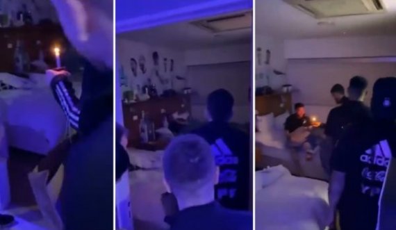 Messi befasohet për ditëlindje, shokët e zgjojnë nga gjumi 