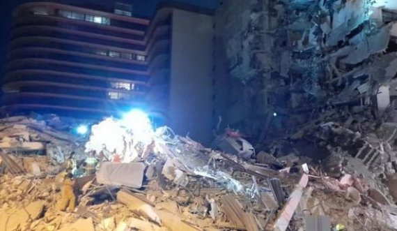  Shembet ndërtesa 12-katëshe, frikë për viktima 