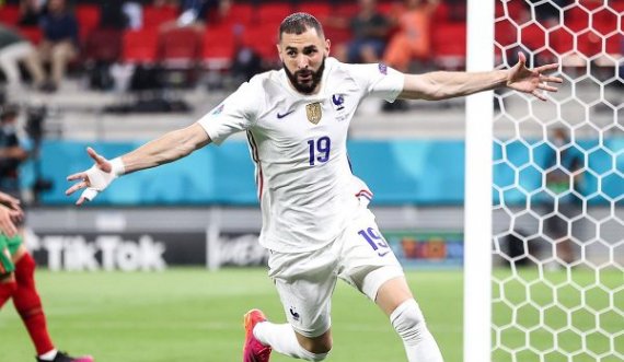 Benzema po i çmend rrjetet sociale: Të dy golat i shënoi në minutën 46:44