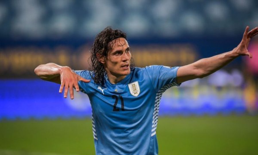 Cavani shkëlqen në fitoren e parë të Uruguait, Paraguai e befason Kilin