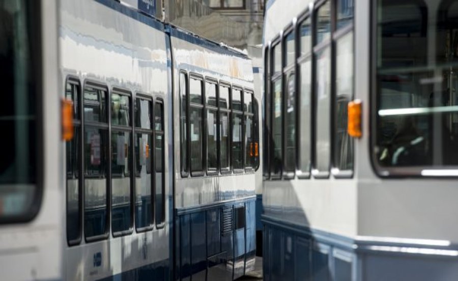  I vdekuri “vozitet” gjashtë orë në tramvaj, nuk e vëren askush 