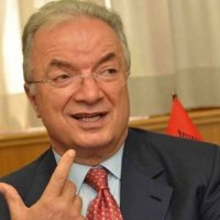 Haliti thotë se Vuçiq po kërkon të formojë Asociacionin para zgjedhjeve