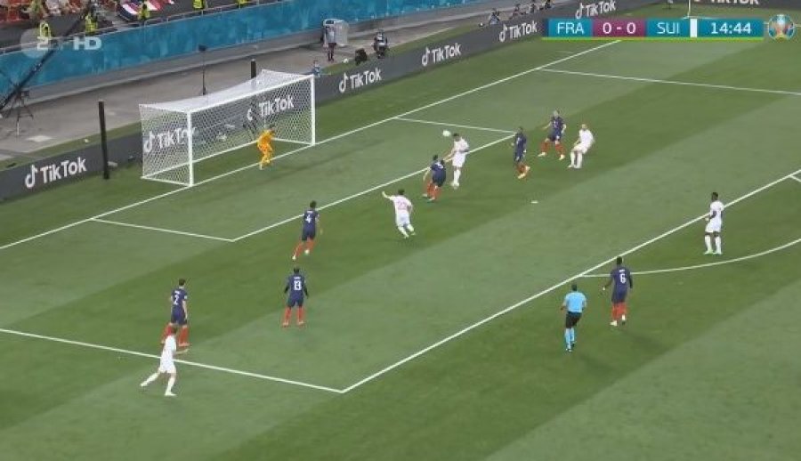 Zvicra shokon Francën, kalon në epërsi