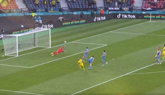Spektakël në ndeshjen Suedi vs Ukrainë, shtylla ua mohon golat