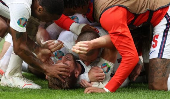Anglia n’çerekfinale pas spektaklit në “Wembley”