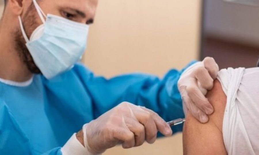 Shqipëria fillon vaksinimin e personave mbi 18 vjeç