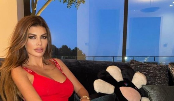 Angela Martini na prezanton nënën dhe duket kaq e bukur