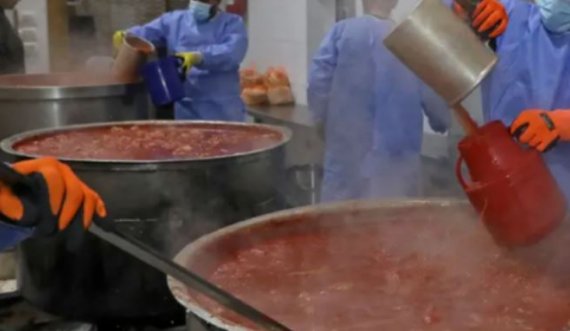 E tmerrshme: Kuzhinieri 25 vjeçar vdes pasi bie në enën e madhe me supë pule 