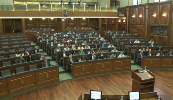  Kuvendi shkarkon pesë anëtarët e Këshillit të Pavarur Mbikëqyrës për Shërbimin Civil 