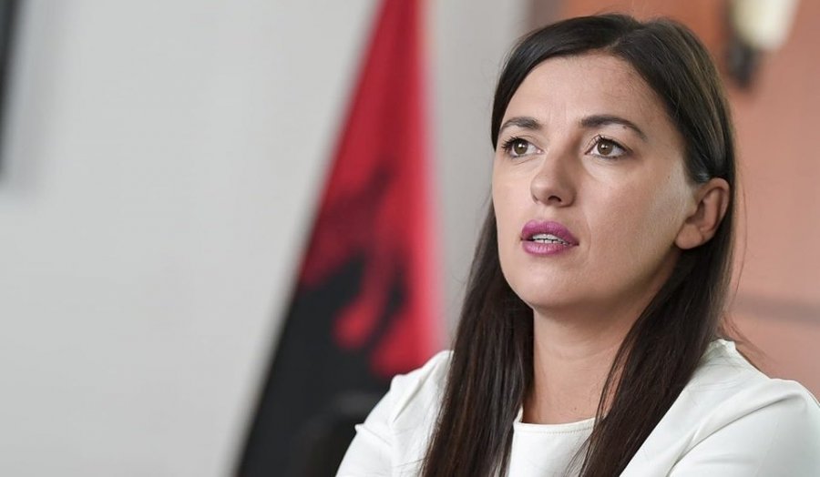  Albulena Haxhiu reagon pas aksionit “Subvencioni 2021” 