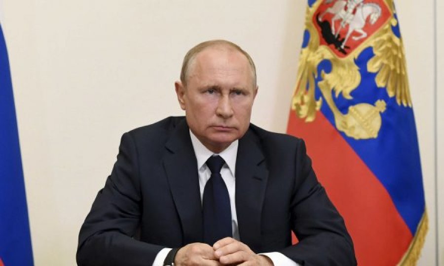 E mbante të fshehtë, Putin tregon pas disa muajsh çfarë vaksine mori kundër koronavirusit