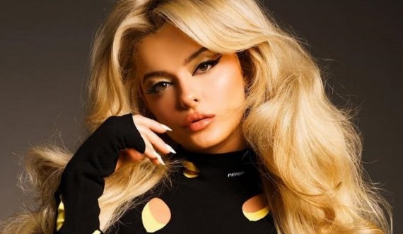 Bebe Rexha shkëlqen në ballinën e 'L'Officiel Italia'